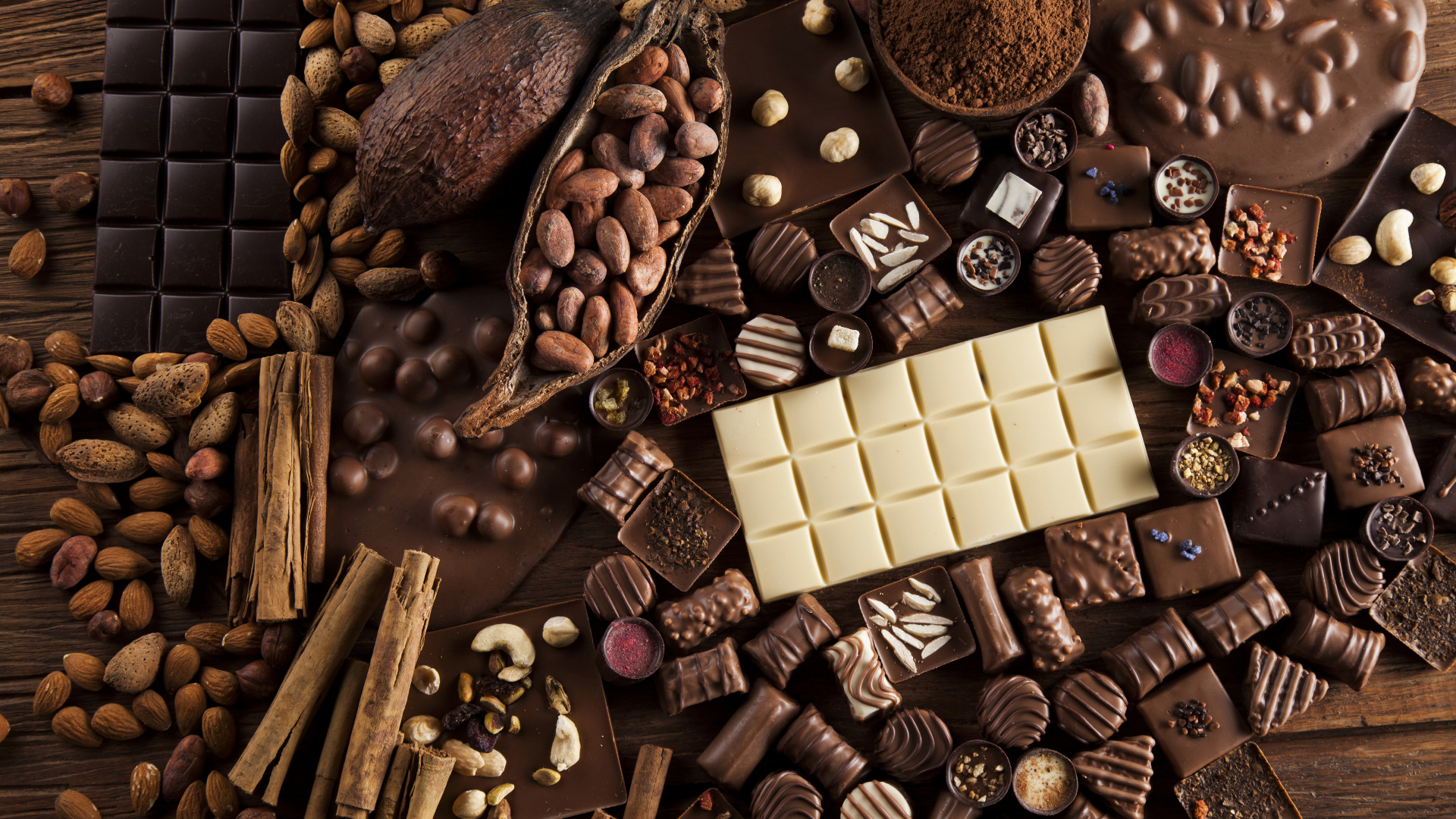 Picture of cocoa beans and choclate